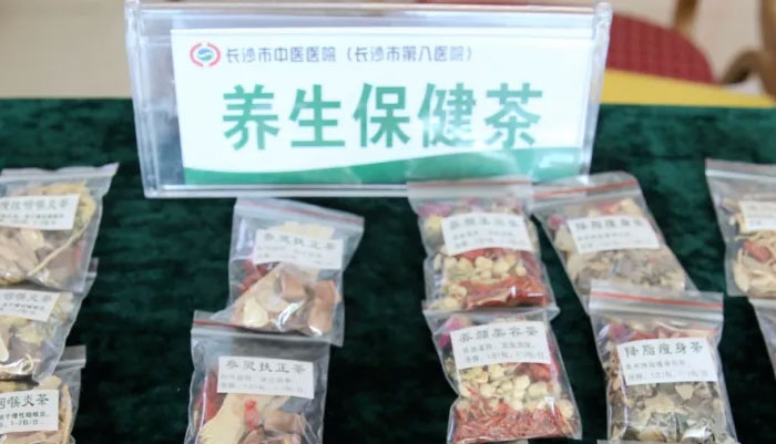 药食同源“养生热”, 中药茶饮成新“顶流”